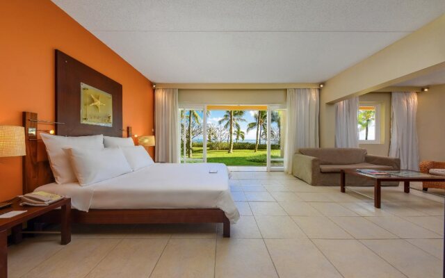 Victoria Beachcomber Resort & Spa