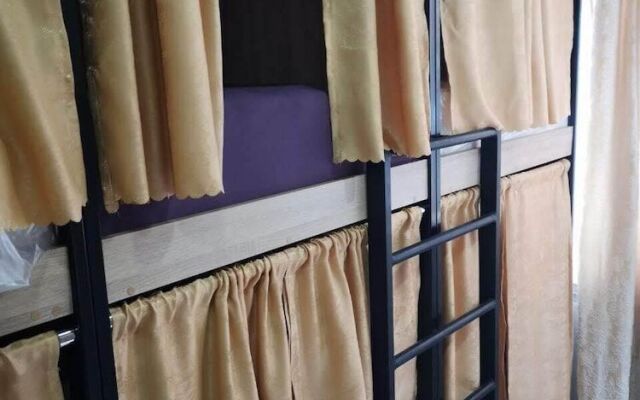 YaHostel