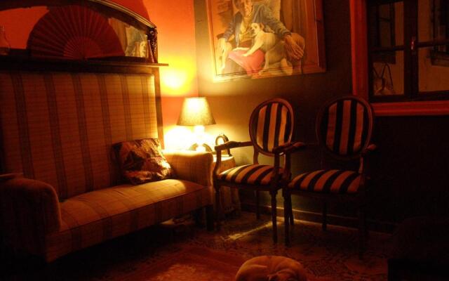 The Old Palace Tower / La Torre del Palación