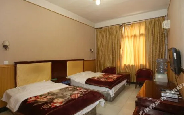 Longteng Hotel (Chengdu Shuangliu Square Branch)
