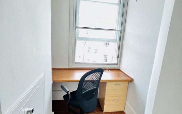 Captivating 2-bed Apartment in Central London