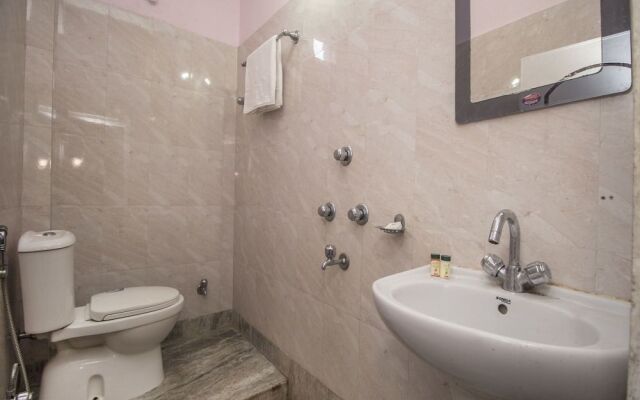 Oyo 17215 Garg Residency