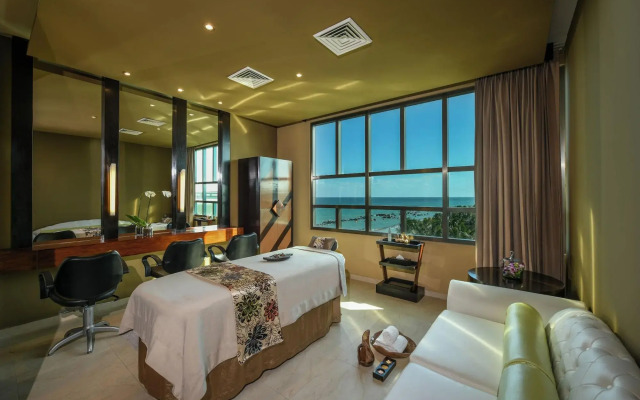 Generations Riviera Maya Family Resort Catamaran, Water Park, All & More Inclusive