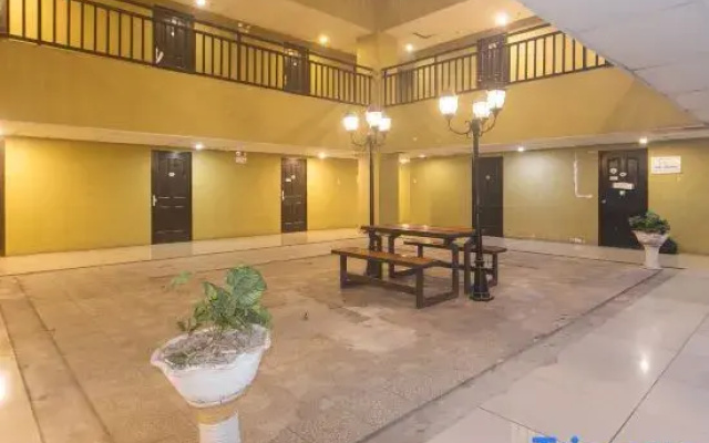 San Marino JY7 Rentals by RedDoorz