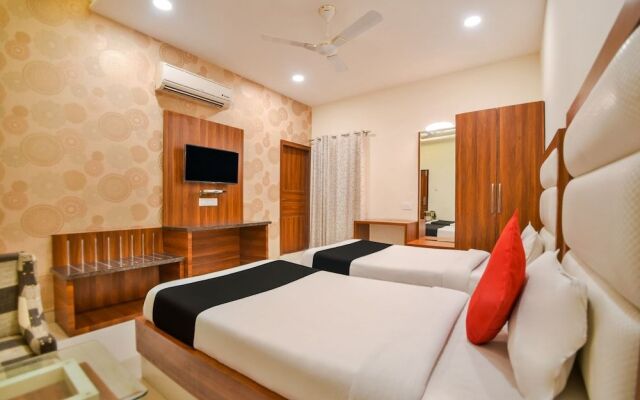 Capital O 39418 Hotel Harsh Deep