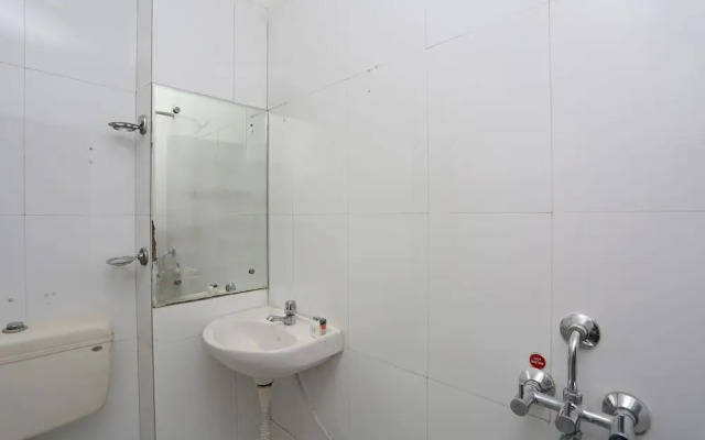 OYO 24646 Hotel Gaurav Palace