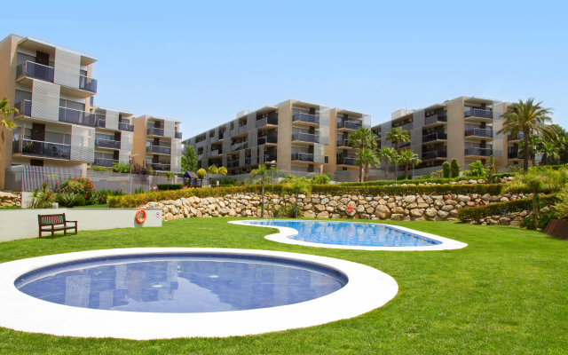 Rentalmar Families Paradise Village