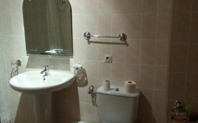 Hostal Restaurante El Cazador