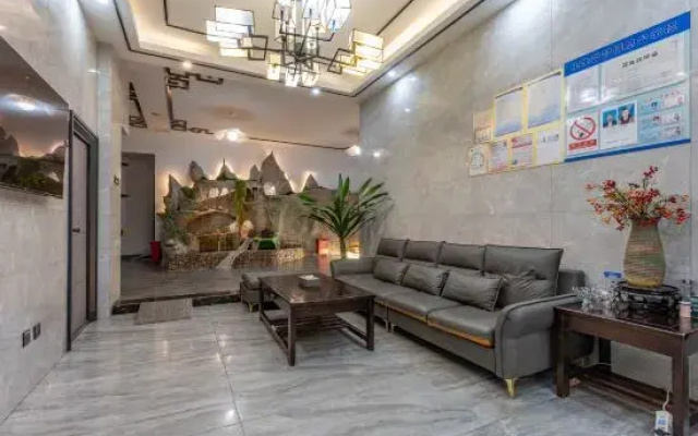 Pu'er River Hotel