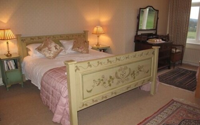 Ffrwdfal Country House