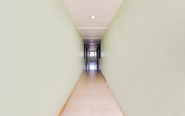 OYO 66018 Hotel Vijayraj Lodging And Boarding