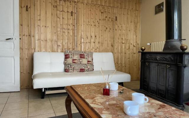 Gîte Arfeuilles, 4 pièces, 5 personnes - FR-1-489-52