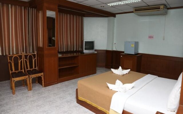 Banpaktai Hotel