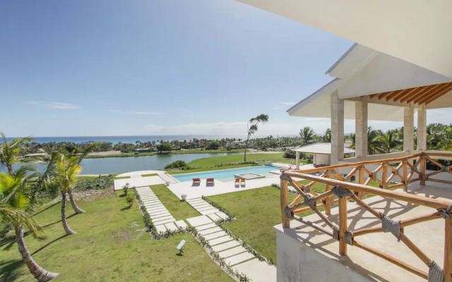 Stunning 6BR Villa With Ocean View in Cap Cana