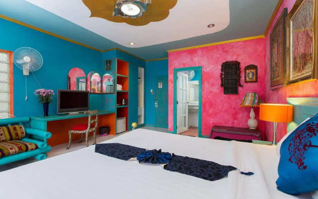 Barefoot Hotel Kalim Beach Front