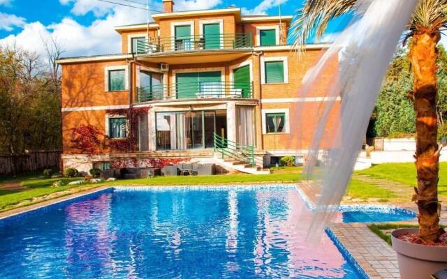 Belgrade Hills Villa and Suites