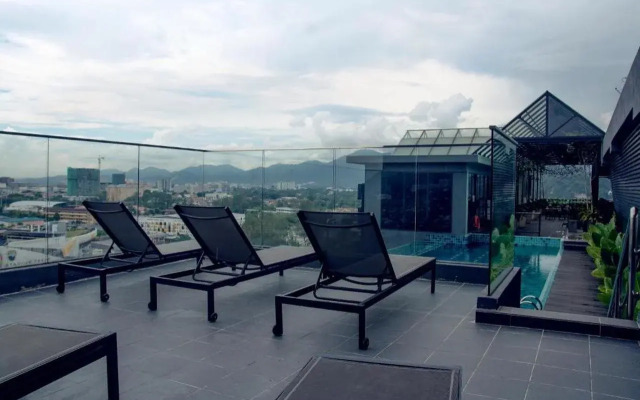 M Roof Hotel & Residences