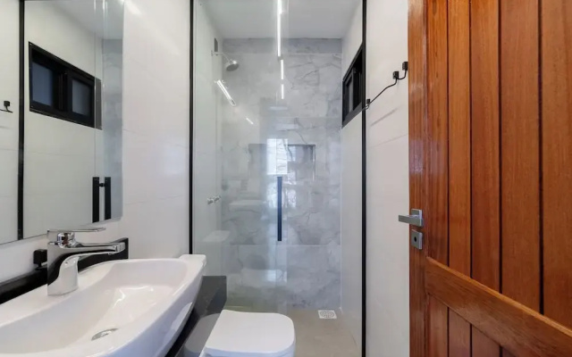 Studio 290 m From Praia Mole Vds0005