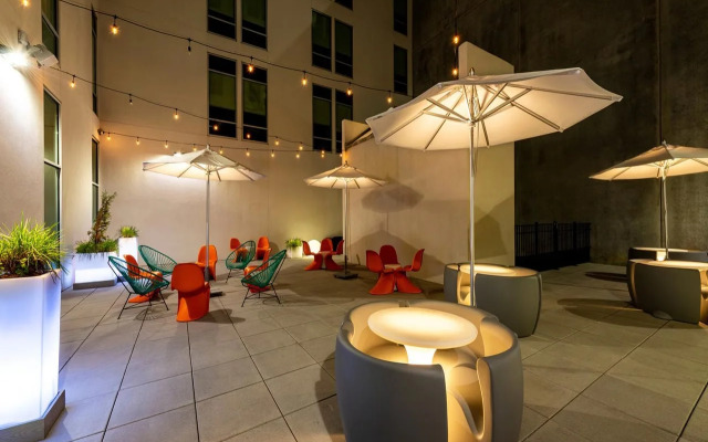 Aloft Savannah Downtown Historic District