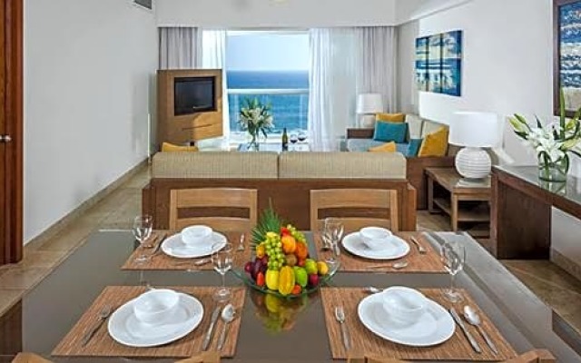 AC, Suites at The Grand Mayan - Vidanta in Acapulco