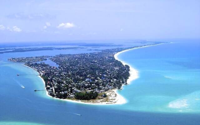The Anna Maria Island Beach Paradise 10 - Studio condo by RedAwning