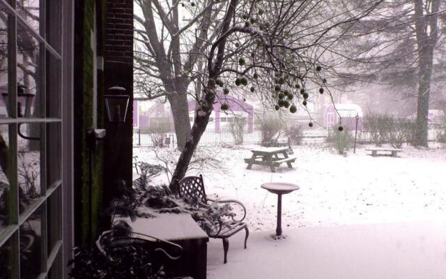 Mountain Laurel Bed & Breakfast