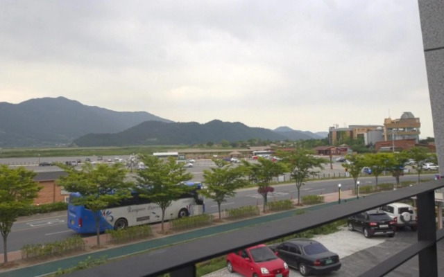 Suncheon Bay Reed Field Pension