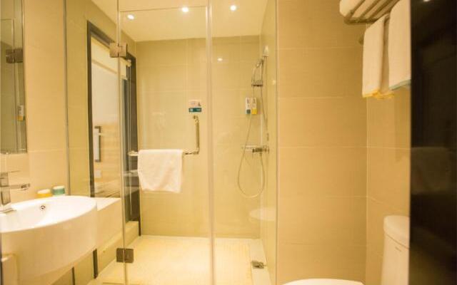 City Comfort Inn Wuhan Guanggu Pedestrian Street Minzu University