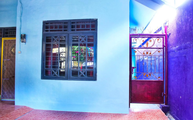 KJ Purple Gate House