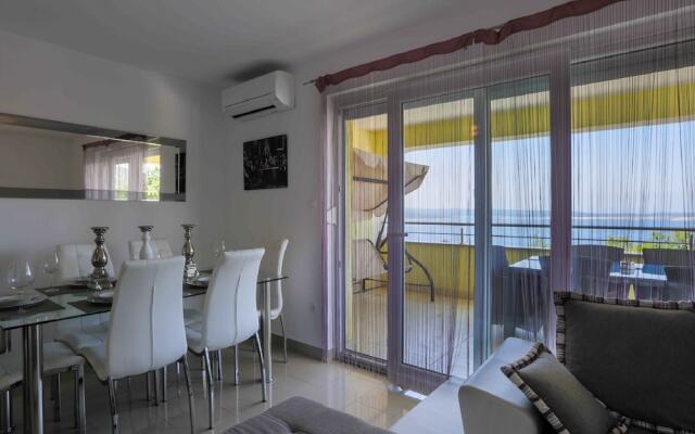Cozy Holiday Home In Crikvenica With Private Swimming Pool