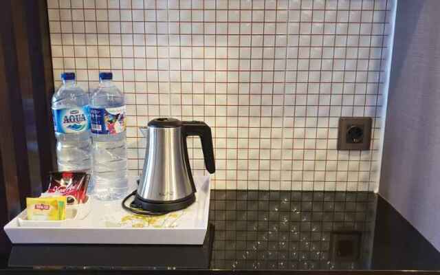 Galeri Ciumbuleuit 3 by Aya Stays