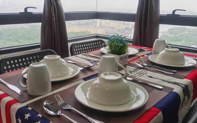 Woodsbury Suite by Homez Suite