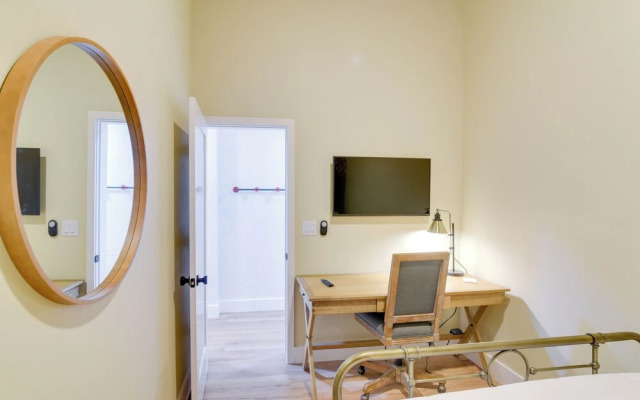 Downtown Galveston Home: Walk to Historic District