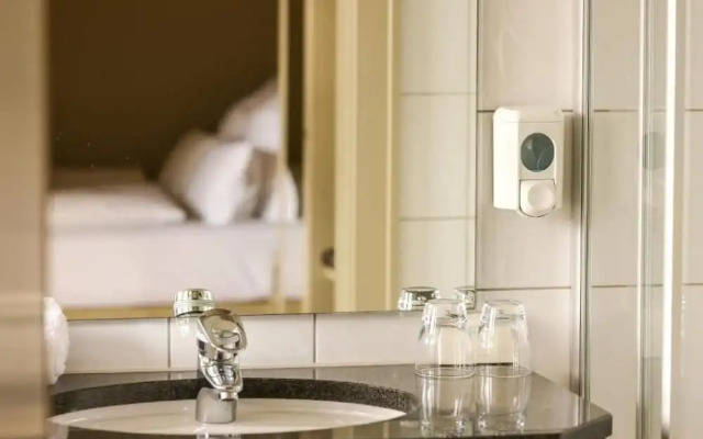 Mimosa Hotel