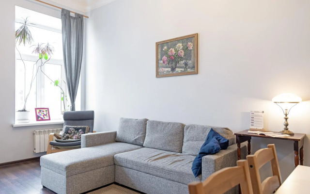 Квартира на Кирилловской 6