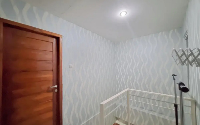 Elegant And Spacious 2Br Loft Green Park Yogyakarta Apartment