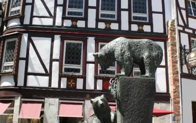 Am Bärenbrunnen