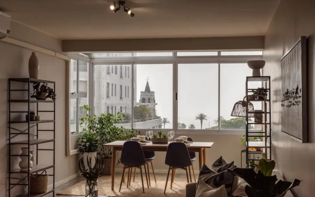 Sea-facing Apartment at Adelphi Galleria