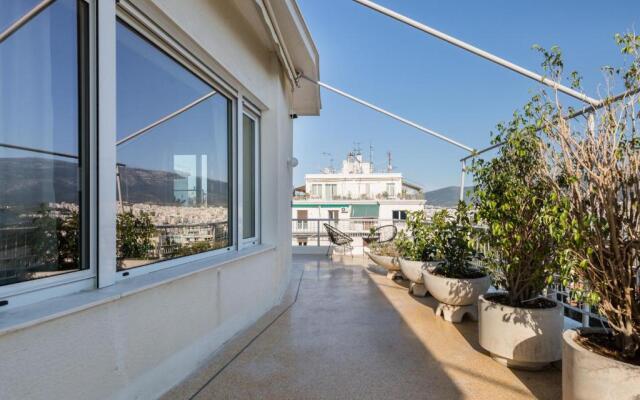 Elegant Luminous 3BD apartment in Kolonaki by UPSTREET
