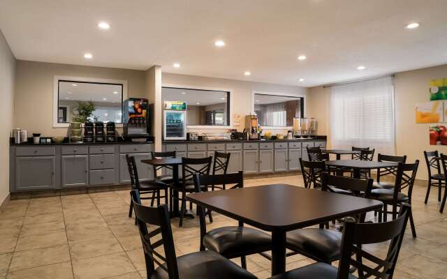 Quality Inn Grand Blanc - Flint South