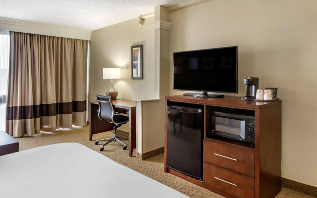 Comfort Inn & Suites near Danville Mall