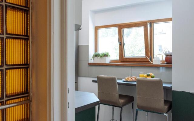 Lovely apartment and quiet courtyard in city centre