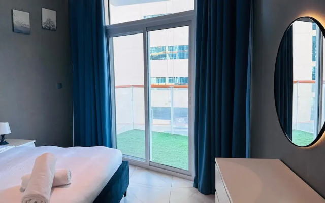 Premium 2 Bed Millennium Apartment