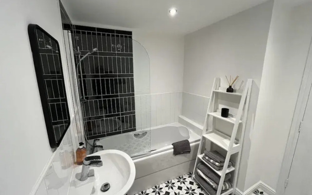 Beautiful 2-bed Apartment Near Lincoln City Centre