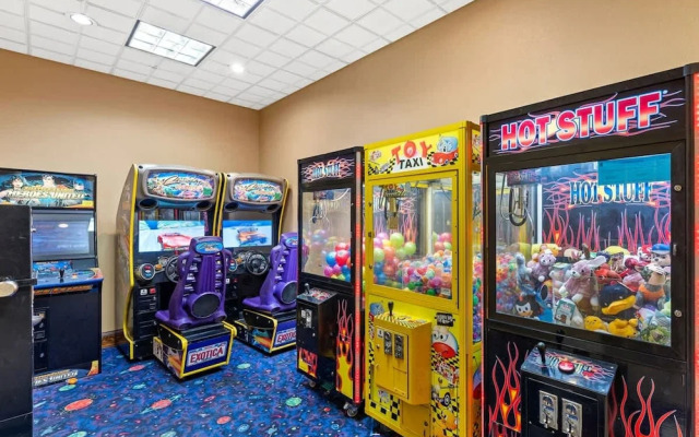1BR Free Shuttle to Disney Parks