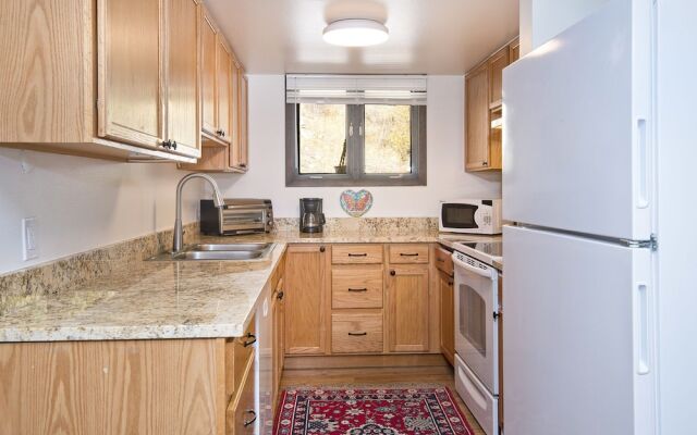 West Vail Riverfront Lodging, Colorado