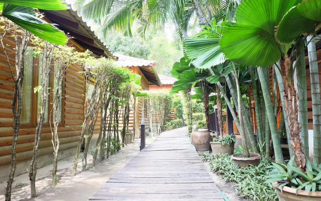 Tonsak Resort