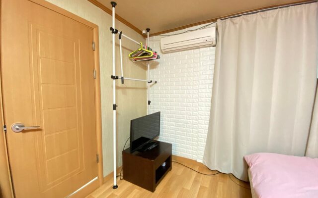 Kang's Apartments in Central Seoul