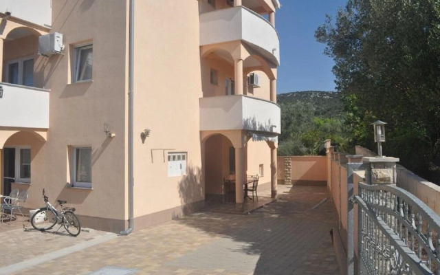 Antonija - Fitness - A4