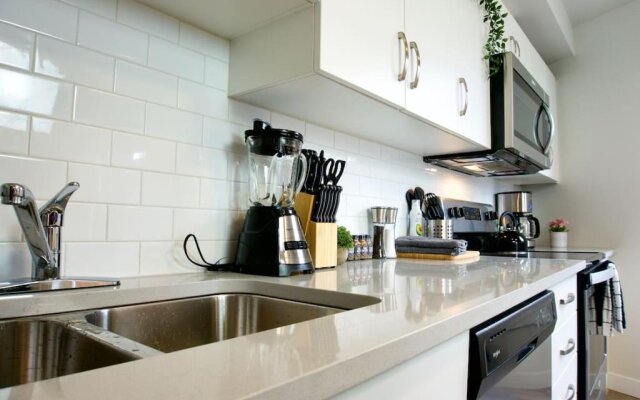 Gorgeous Modern 2BD Condo Heart of Wpg Location